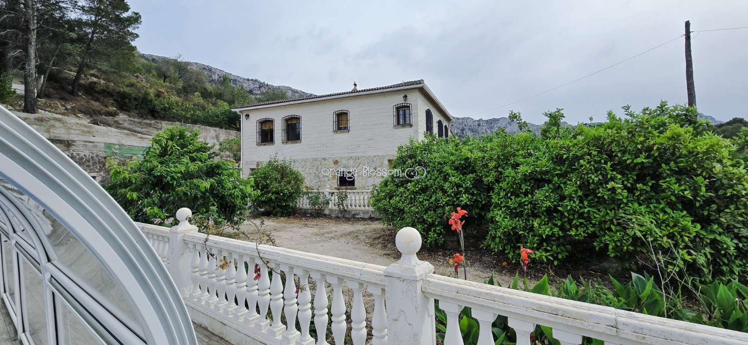 Villa for sale in Pego