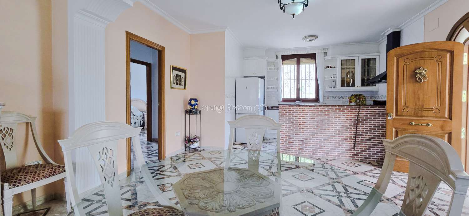 Villa for sale in Pego