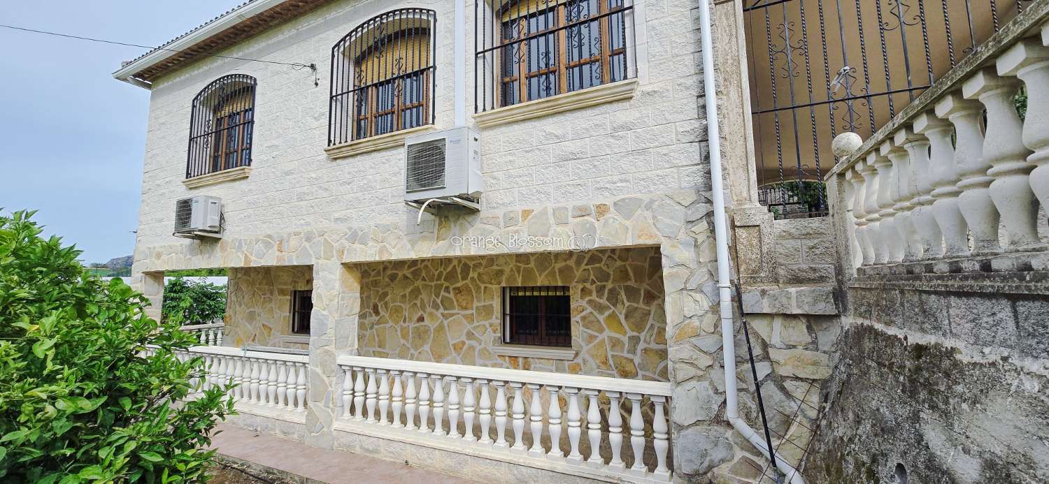 Villa for sale in Pego