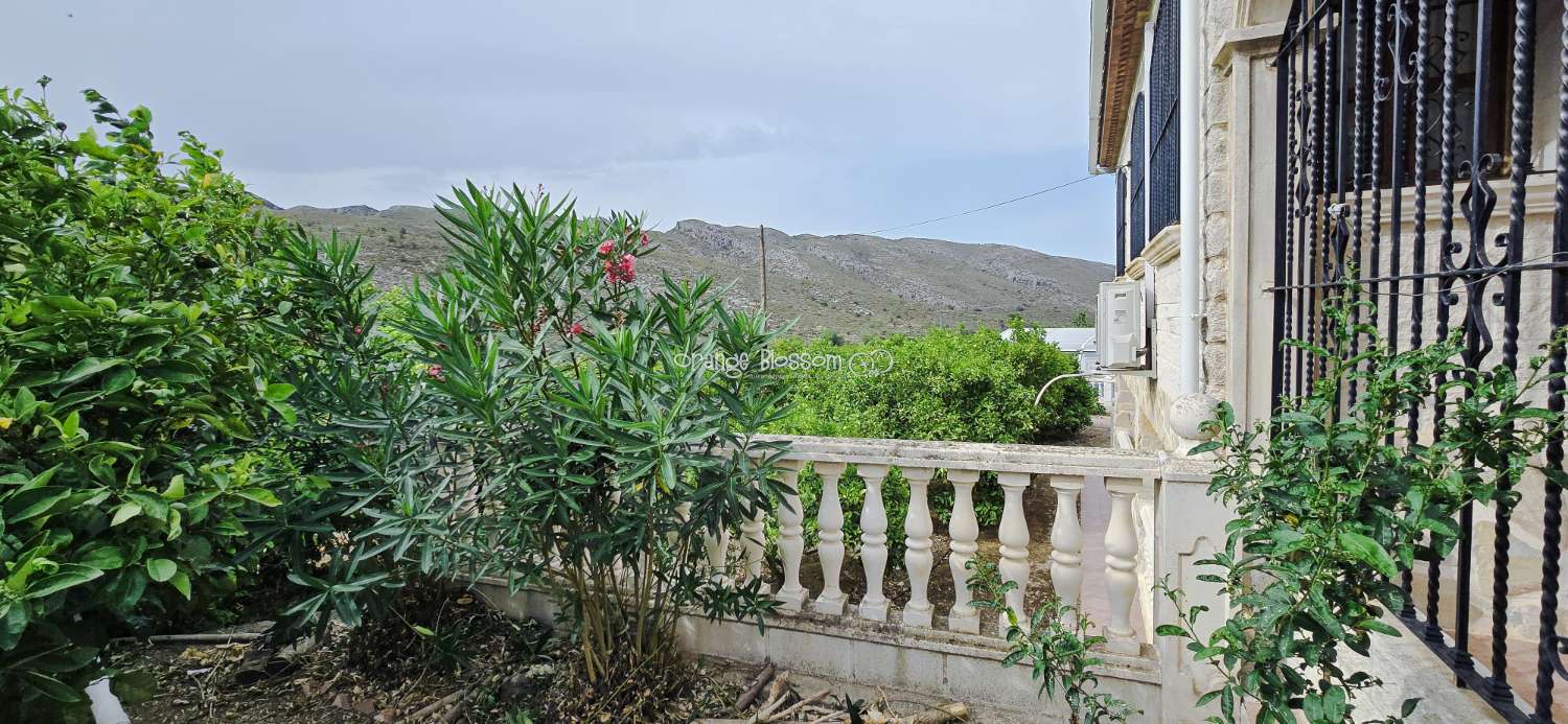 Villa for sale in Pego