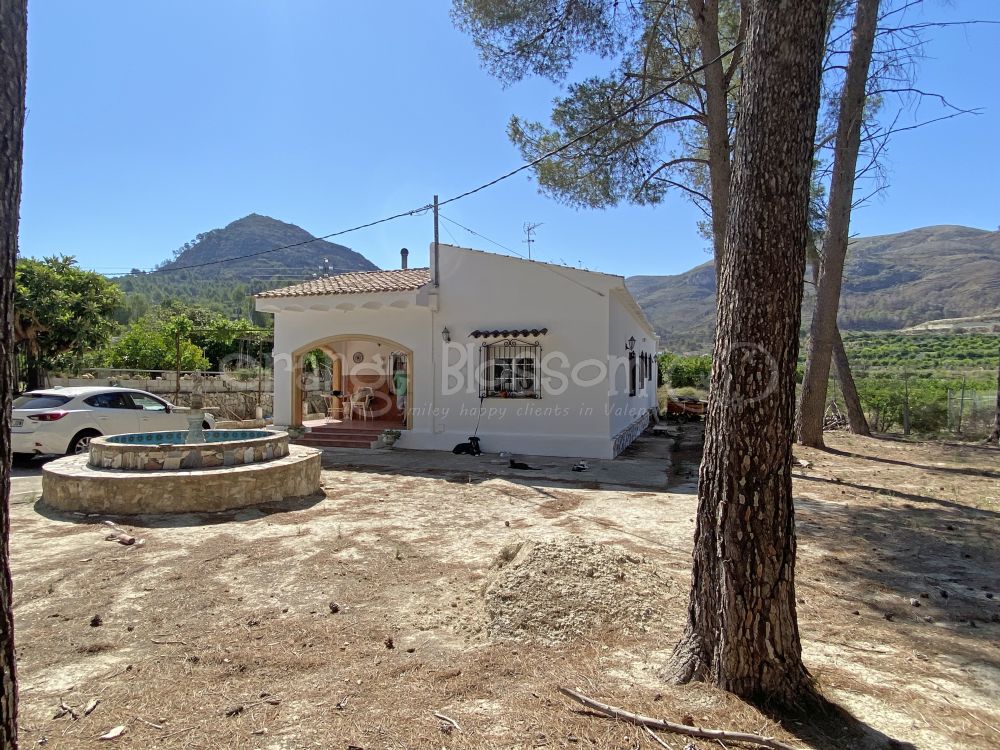 Charming Casita Near the Village of Terrateig