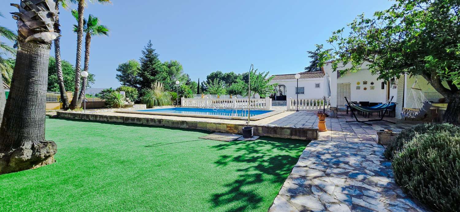 Villa myynnissä El Pilar - Santa Ana (Ontinyent)