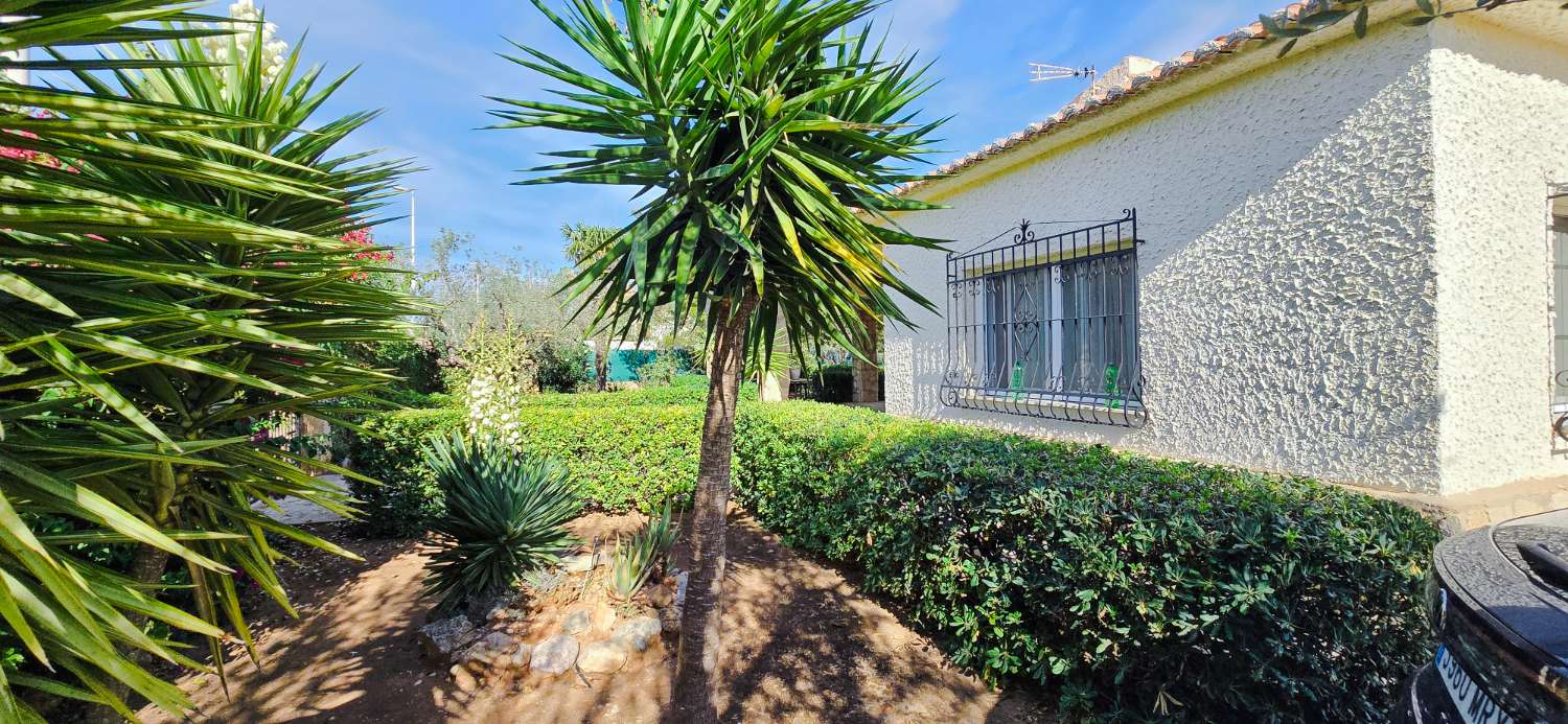 Villa en venta en Urbanizaciones (Gandia)