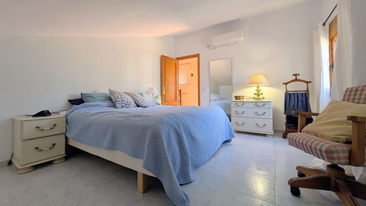 Exklusive mediterrane Villa in bester Ontinyent-Lage