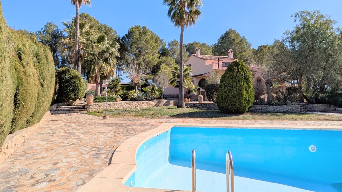 Exklusive mediterrane Villa in bester Ontinyent-Lage