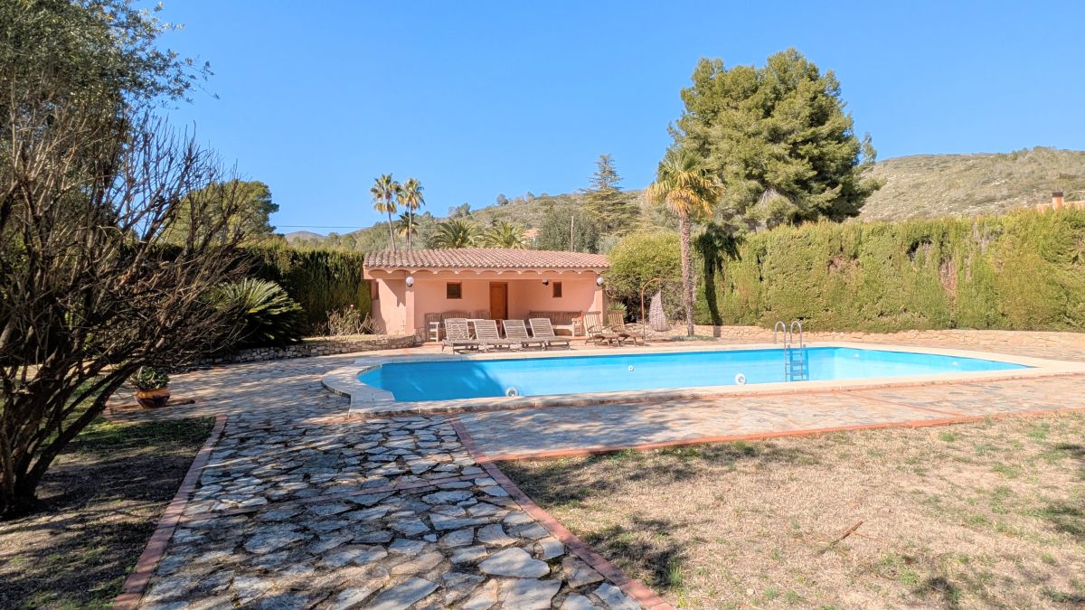 Exklusive mediterrane Villa in bester Ontinyent-Lage