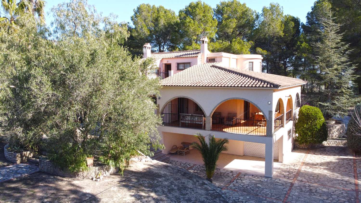 Exklusive mediterrane Villa in bester Ontinyent-Lage