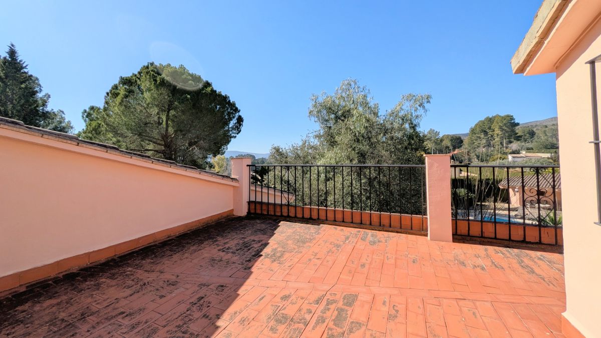 Exklusive mediterrane Villa in bester Ontinyent-Lage