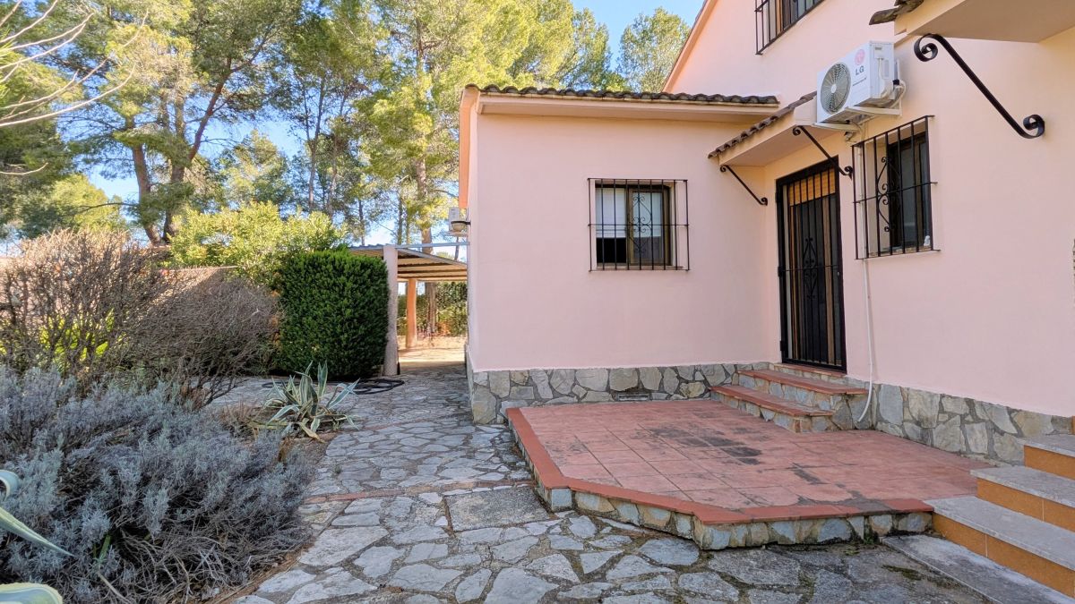 Exklusive mediterrane Villa in bester Ontinyent-Lage