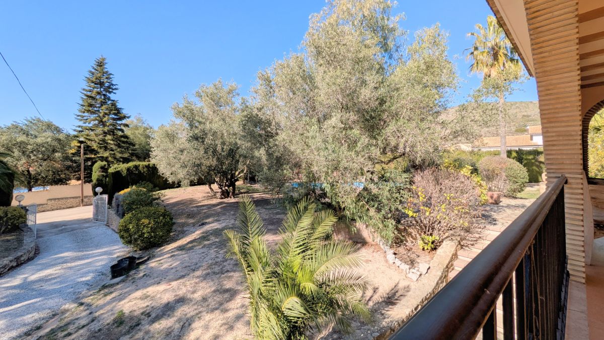 Exklusive mediterrane Villa in bester Ontinyent-Lage