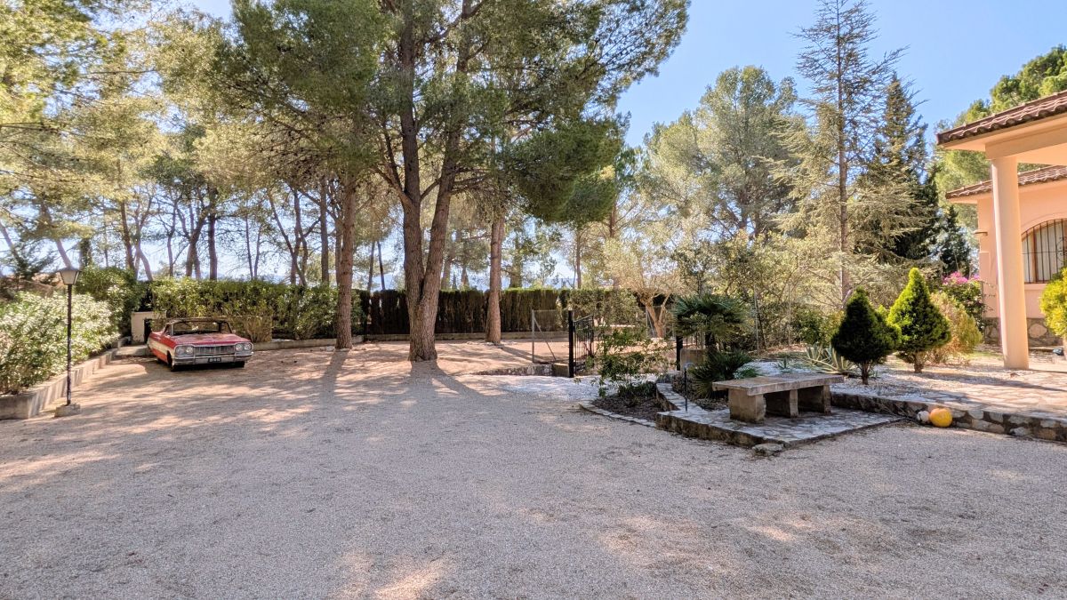 Exklusive mediterrane Villa in bester Ontinyent-Lage