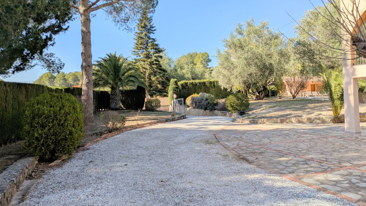 Exklusive mediterrane Villa in bester Ontinyent-Lage